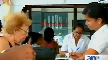 americateve | Cubanos se quejan de falta de medicamentos en la isla.