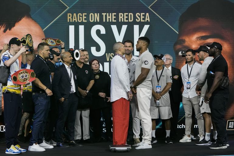 Usyk mantiene el peso para revancha contra Joshua
