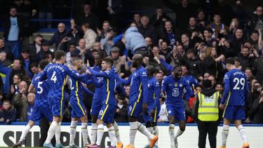 Dueños de Cachorros pretenden comprar al Chelsea