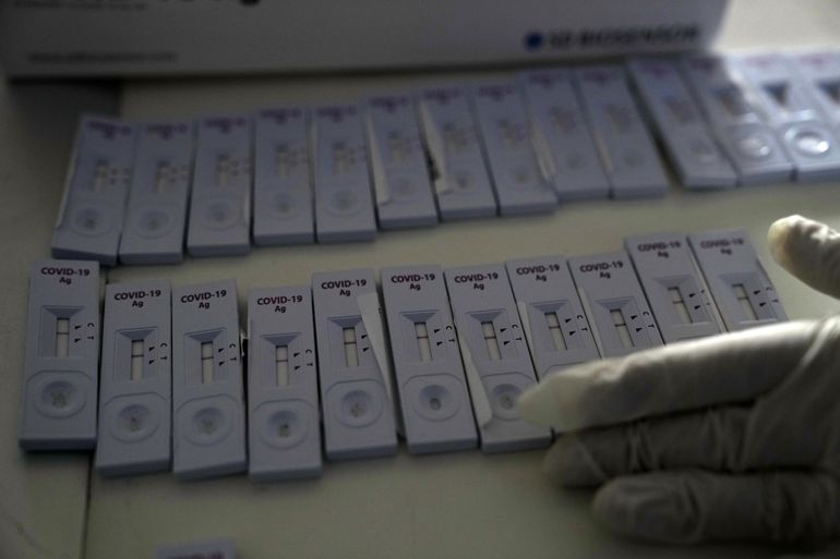 Grecia confirma primer caso de variante ómicron en el país