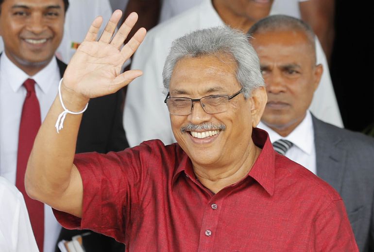 Expresidente de Sri Lanka que huyó de su país deja Singapur