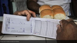 varios dias sin el pan de la bodega tienen en crisis a muchas familias cubanas