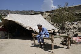 suben a 155 los ninos muertos en el terremoto en afganistan