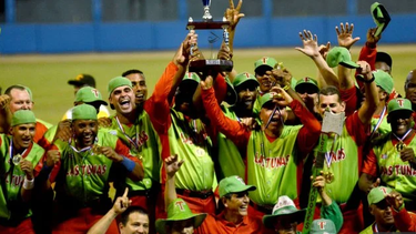 las tunas gana la serie nacional de beisbol por primera vez en 42 anos