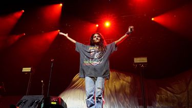 ARCHIVO - La cantante Jessie Reyez se presenta en el Kia Forum de Los Ángeles el 31 de agosto de 2023. (Foto AP/Chris Pizzello, archivo)