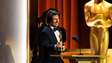 Tom Cruise recibe un premio honorífico de la Academia durante la 16ª edición de los Premios de los Gobernadores el domingo 16 de noviembre de 2025 en el salón Ray Dolby de Los Ángeles. (Foto AP/Chris Pizzello)