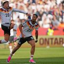 Nadiem Amiri brinca tras anotar el primer gol de Alemania en la victoria 2-1 ante Costa de Marfil en el Grupo E del Mundial, el sábado 20 de junio de 2026. (AP Foto/Stephanie Scarbrough)