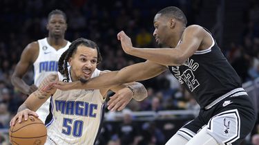 Magic supera a Spurs y suma 8 triunfos en 9 duelos