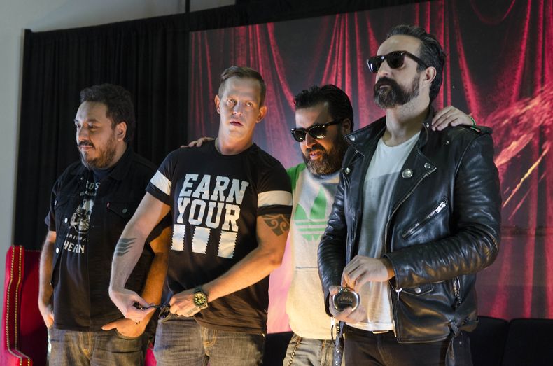 Los integrantes de la banda mexicana de rock Molotov, Paco Ayala, Randy Ebright, Micky Huidobro y Tito Fuentes, de izquierda a derecha, presentan su &aacute;lbum "Agua maldita" el jueves 5 de junio del 2014 en una conferencia de prensa en la Ciu