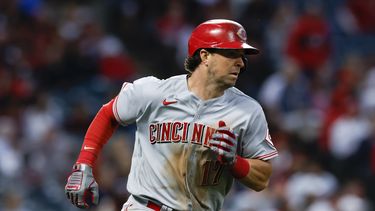 Rojos anotan con boleto en la 10ma y superan a Guardianes