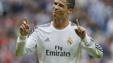 americateve | El portugu&eacute;s Cristiano Ronaldo tras anotar un gol de penal para el Real Madrid ante M&aacute;laga en la liga de Espa&ntilde;a el s&aacute;bado 19 de octubre de 2013. (AP Foto/Andres Kudacki)