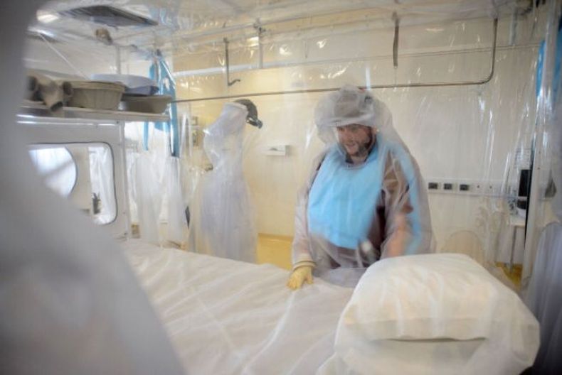 El primer paciente de Ébola diagnosticado en Estados Unidos murió esta mañana en un hospital de Dallas y Adriana Navarro nos cuenta detalles del caso.