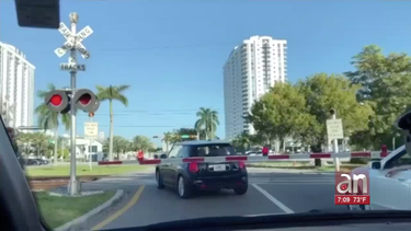 tren impacta auto en north miami beach