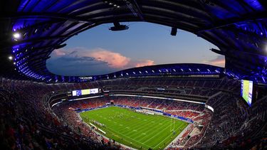 Vista panorámica del Highmark Stadium durante el entrenamiento de los Bills de Buffalo el sábado 8 de agosto de 2026, en Orchard Park, Nueva York. (AP Foto/Adrian Kraus)