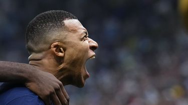 Con Mbappé y Deschamps, Francia tendría un buen futuro