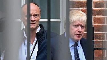 boris johnson contra las cuerdas en el reino unido