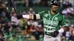 el jardinero cubano roel santos llega a las filas de estrellas orientales