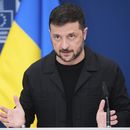 El presidente de Ucrania, Volodymyr Zelenskyy, habla durante una conferencia de prensa en la sede de la UE en Bruselas, Bélgica, el domingo 17 de agosto de 2025. (AP Foto)
