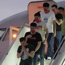 Migrantes deportados hace meses por el gobierno estadounidense a El Salvador llegan al Aeropuerto Internacional Simón Bolívar en Maiquetía, Venezuela, el 18 de julio de 2025. (AP Foto/Ariana Cubillos)