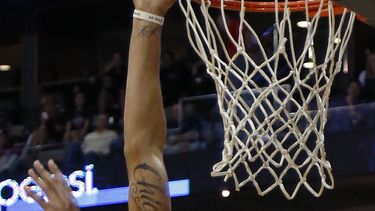 Anthony Davis comienza temporada con racha anotadora