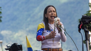 La represión no podrá silenciar el deseo de cambio: Machado condenó vandalismo en la sede del CNP