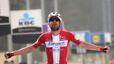 Asgreen supera a Van der Poel y se lleva el Tour de Flandes