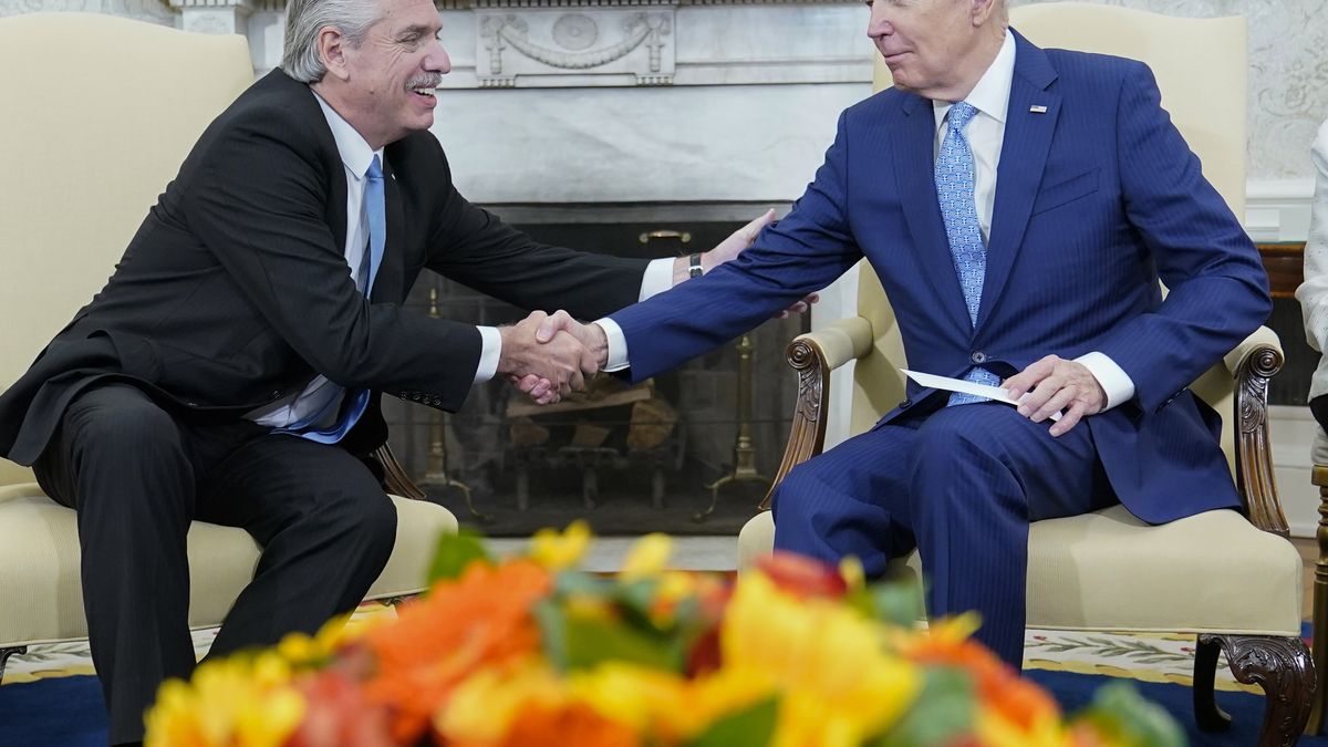 El Consulado Argentino en Miami sufrió un ataque con piedras