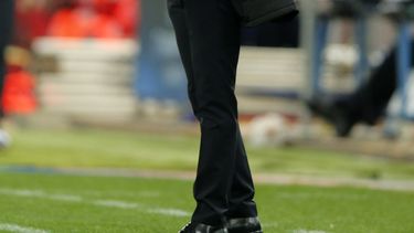 americateve | Diego Simeone grita instrucciones a los jugadores de Atl&eacute;tico de Madrid durante el partido del 26 de noviembre del 2014 contra el Olympiakos griego por la Liga de Campeones en Madrid. El argentino figura entre los finalistas al Bal&oacute;n de Oro