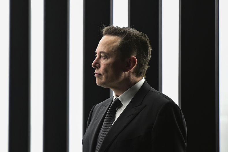 AMN-TEC TWITTER-MUSK