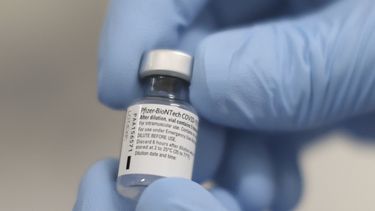 Último escollo para vacuna contra COVID-19 Pfizer en EEUU