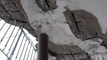 Así luce el techo de la casa de Adis, quien se declara revolucionaria hasta la muerte.
