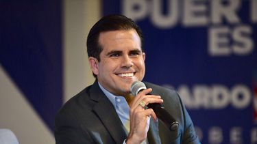 gobernador anuncia pago de bono de navidad a empleados publicos