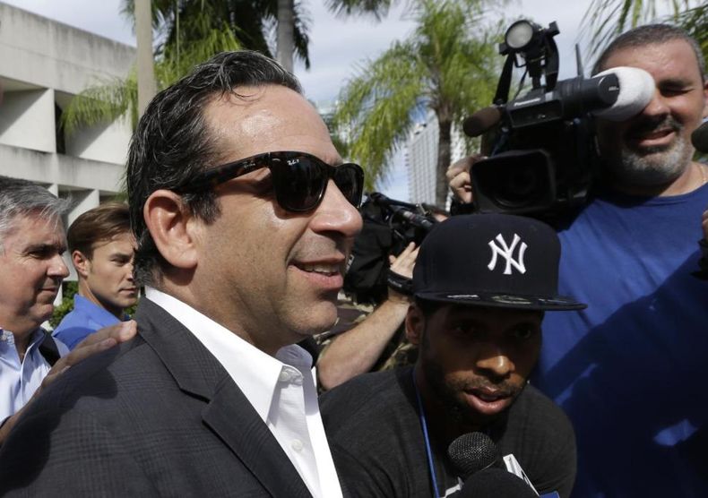 Anthony Bosch se declaró hoy culpable de vender ilegalmente sustancias prohibidas a deportistas profesionales y para sorpresa de muchos, el juez volvió a otorgarle libertad bajo fianza al fundador de la clínica Biogénesis.