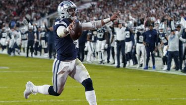Prescott supera a Brady y Cowboys dominan 31-14 a Bucs