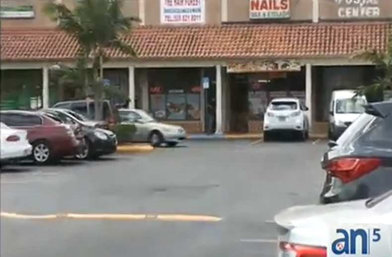 Robaron dos salones de belleza esta madrugada en Hialeah.