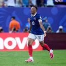 Kylian Mbappé festeja tras anotar un gol para Francia en el partido contra Suecia en los 16vos de final del Mundia, el martes 30 de junio de 2026, en East Rutherford, Nueva Jersey. (AP Foto/Frank Franklin II)