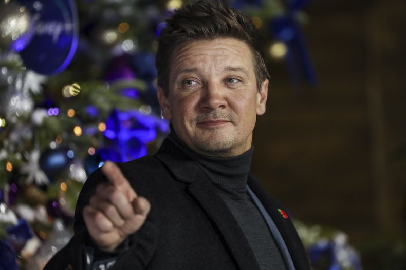 ESP-CEL JEREMY RENNER