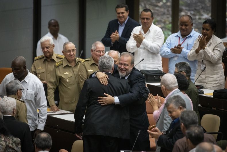 CAR-GEN_CUBA-PRIMER_MINISTRO-0.jpg