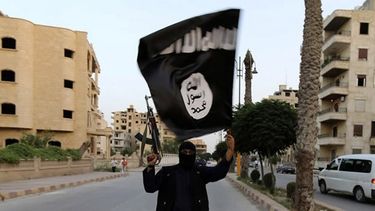 americateve | Un sondeo difundido por el diario londinense The Times reveló que el 14% de la población de entre 18 y 24 años en Gran Bretaña confiesa que el Estado Islámico le inspira una "sensación cordial". El efecto de las redes sociales.