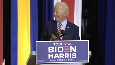 en un intento por busca atraer a latinos joe biden se pone a bailar con la cancion despacito