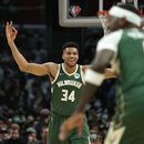 Antetokounmpo hará equipo con sus hermanos