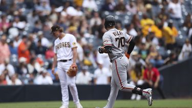 Gigantes finalizan en .500, tras vencer a Padres