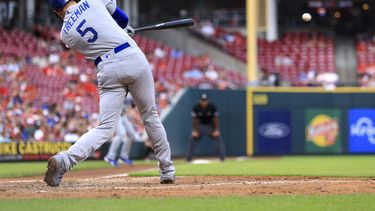 Freeman produce 2; Dodgers superan a Rojos