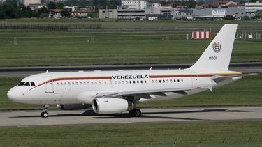 la dictadura chavista envio el avion presidencial de nicolas maduro a la habana