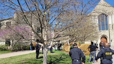 policia: 5 muertos entre ellos ninos en un tiroteo en una escuela religiosa en nashville; el sospechoso tambien murio