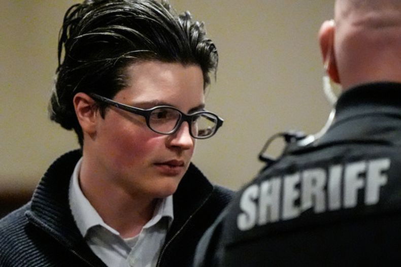 Colt Gray, sospechoso del tiroteo escolar, en el tribunal en el condado Barrow, en Winder, Georgia, el 9 de diciembre del 2025. (AP foto/Mike Stewart, Pool)