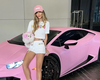 Ex novia de Nicky Jam pone en venta lamborghini rosado que le regaló el cantante