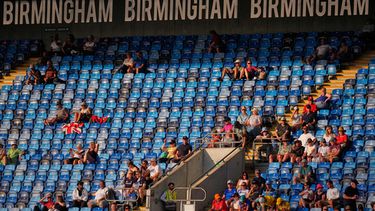 Algunos asientos vacíos en las gradas justo antes de la sesión vespertina en el segundo día de los Campeonatos Europeos de Atletismo en Birmingham, Inglaterra, el martes 11 de agosto de 2026. (Foto AP/Petr David Josek)