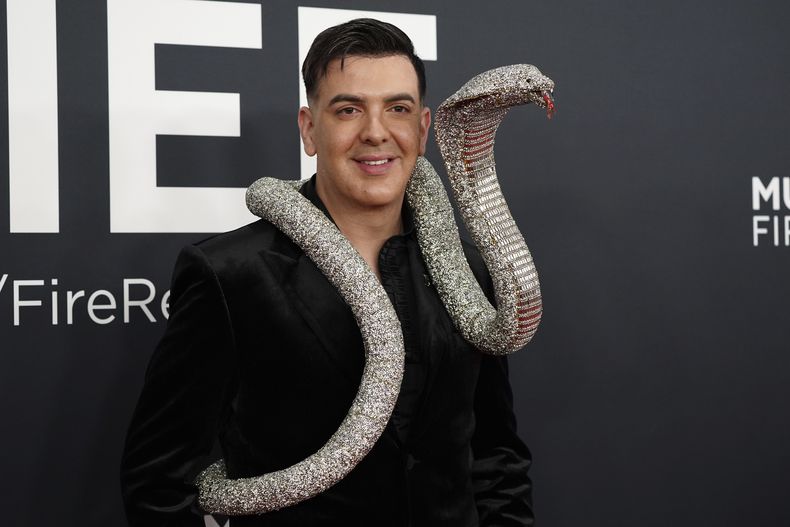 Markos D1 llega a la 67ª entrega anual de los Grammy el domingo 2 de febrero de 2025 en Los Ángeles. (Foto Jordan Strauss/Invision/AP)