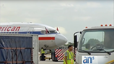 no dejan bajar en varadero a miembro de tripulacion de american airlines por no tener pasaporte cubano